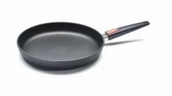 Woll Pfannen Aluguß Und Versiegelte>Guss-Flachpfanne Nowo Titanium 32cm Induktion