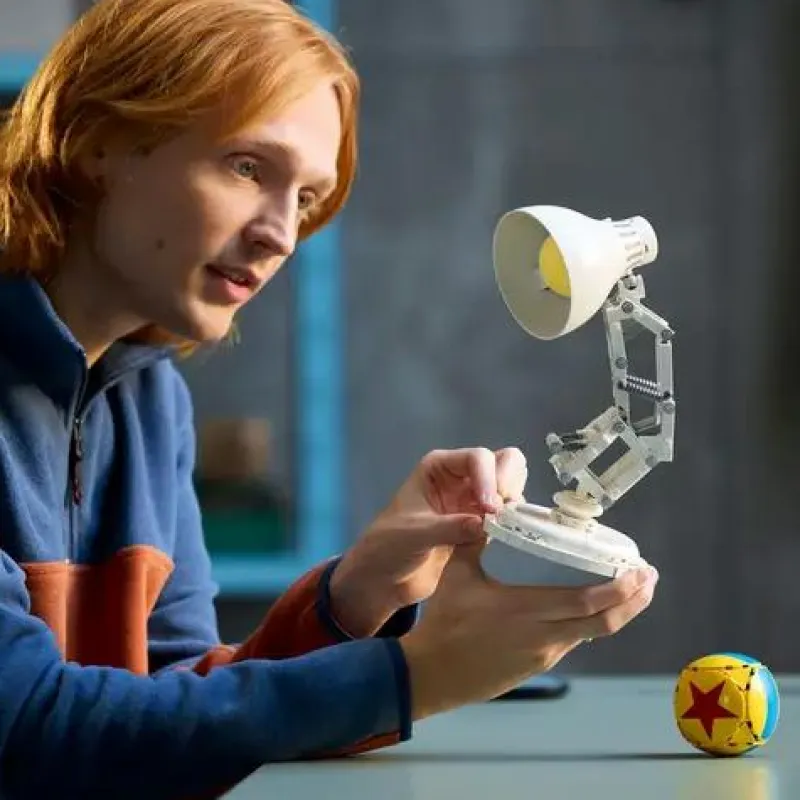 LEGO® Klemm- Und Magnetbaukästen>Disney™ Pixar Luxo Jr. 21357