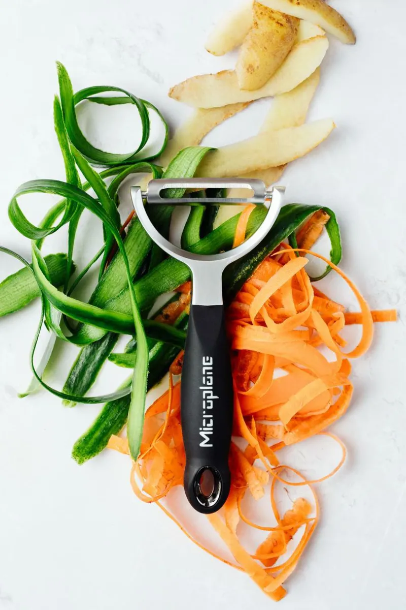 Microplane Schälen Und Zerkleinern>Professional Y Peeler Straight Schwarz