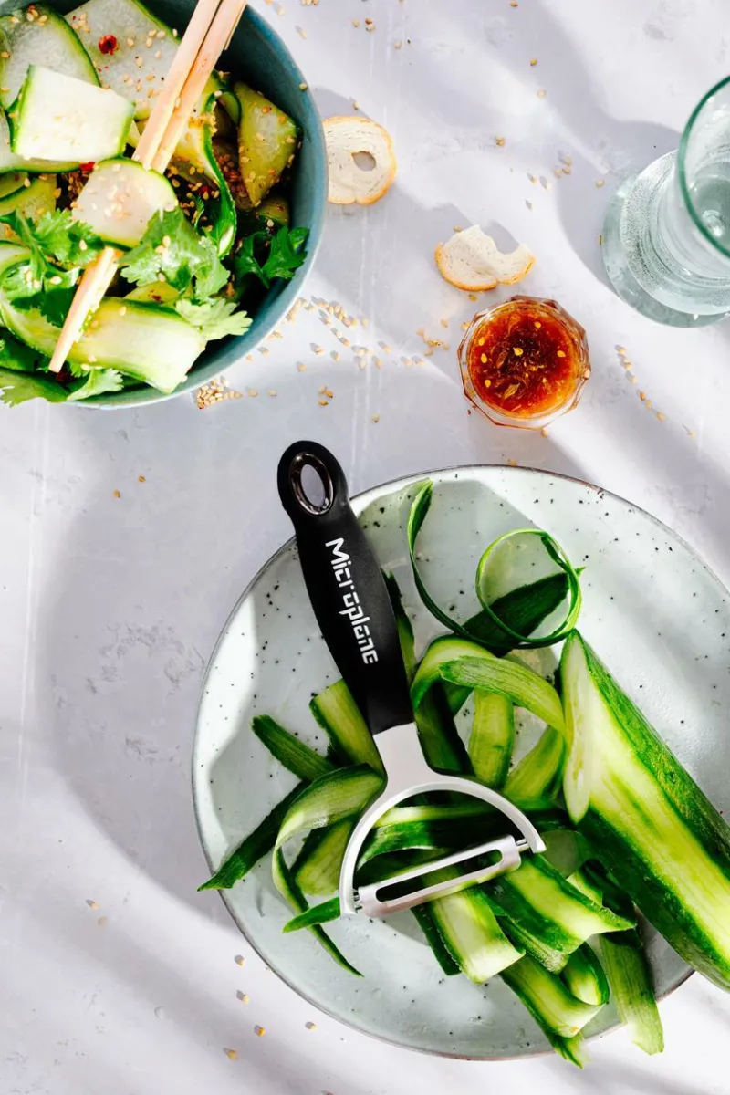 Microplane Schälen Und Zerkleinern>Professional Y Peeler Straight Schwarz