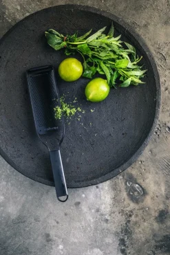 Microplane Schälen Und Zerkleinern><noscript><img width=