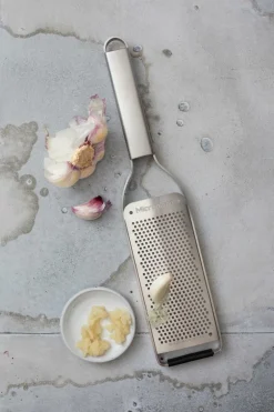 Microplane Schälen Und Zerkleinern><noscript><img width=