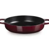 Le Creuset Pfannen Guß Und Schmiedeeisen>Servierpfanne Signature 2 Griffe 28 cm Garnet