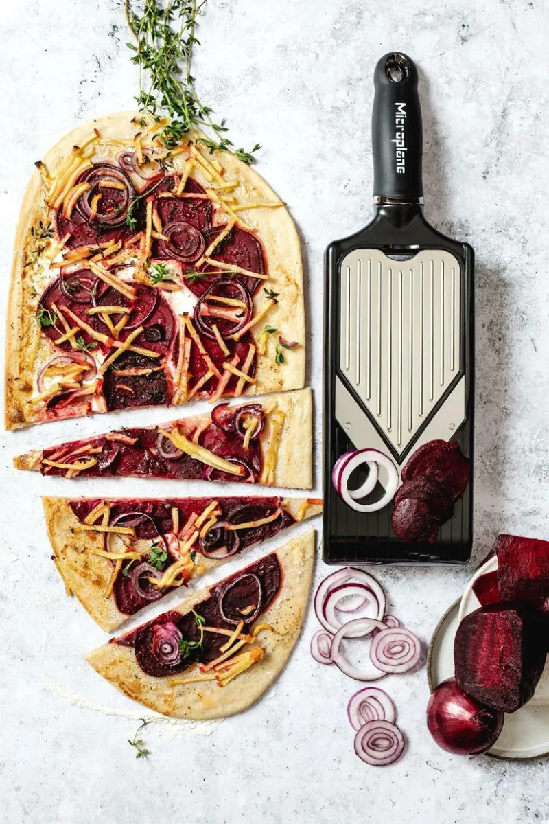 Microplane Schälen Und Zerkleinern>V-Hobel m. Julienne-Einsatz